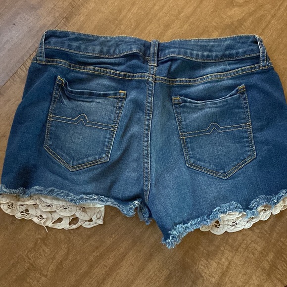 Jean shorts - Picture 3 of 5